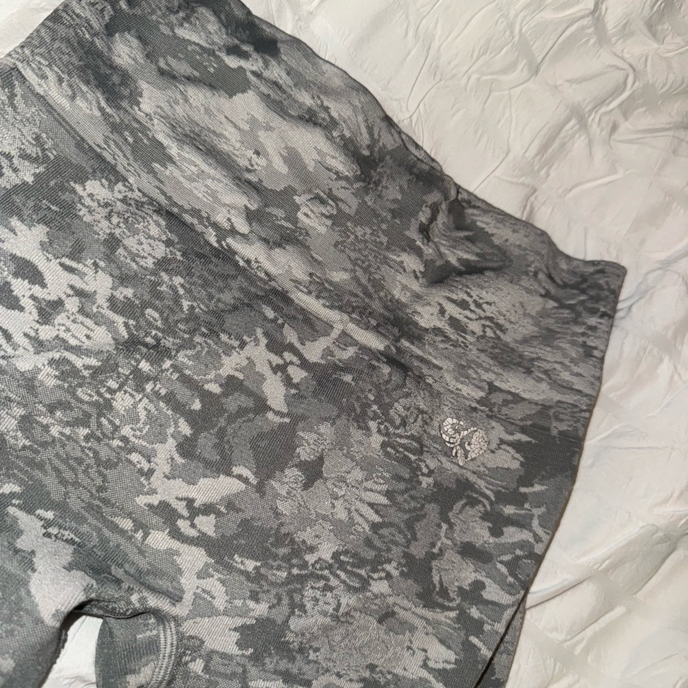 Gymshark Gray Camo Leggings